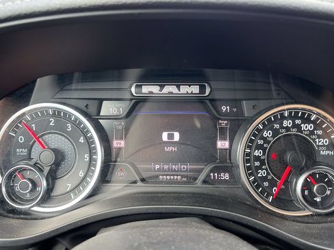 Used 2022 RAM 1500 Laramie AWD/4WD image 19