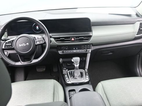 Used 2025 Kia Seltos SX w/ SX Sunroof Package image 24