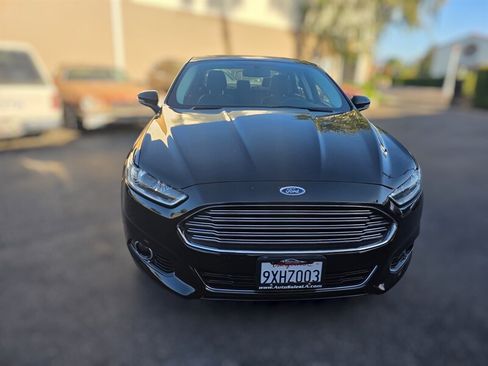 Used 2016 Ford Fusion Titanium FWD image 8