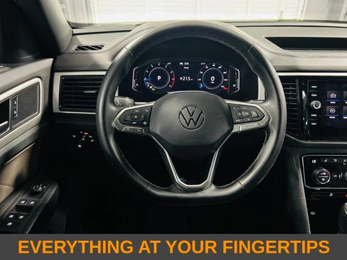 Used 2022 Volkswagen Atlas Cross Sport SE FWD image 5