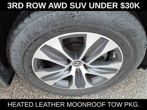 Used 2021 Toyota Highlander XLE AWD/4WD image 10
