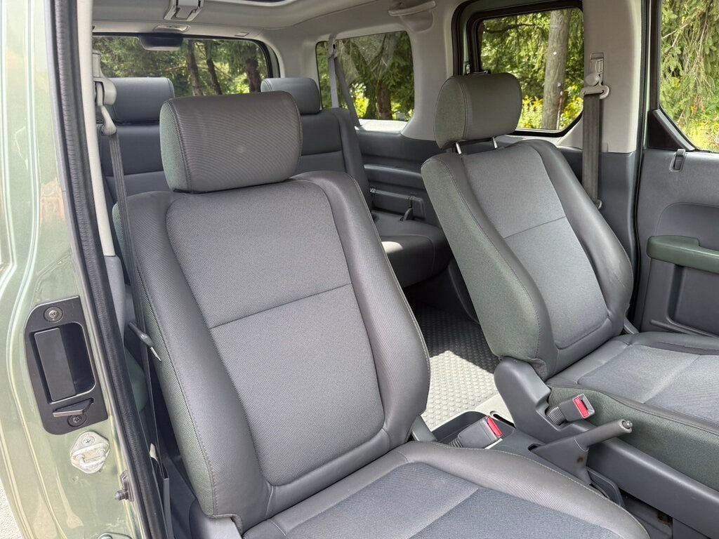 Used 2005 Honda Element LX image 38