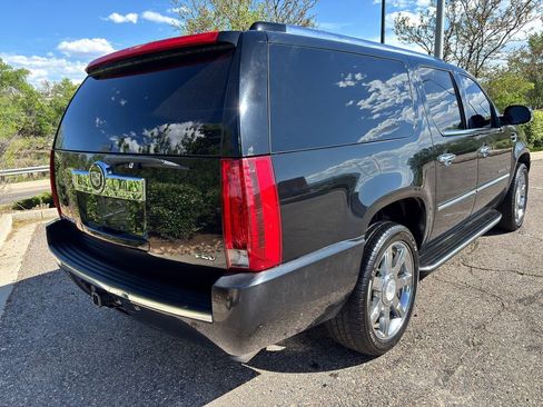 Used 2007 Cadillac Escalade ESV AWD w/ Information Package image 6