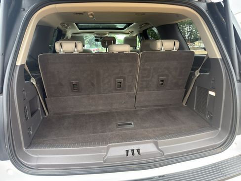 Used 2018 Ford Expedition XLT w/ Equipment Group 202A RWD image 24