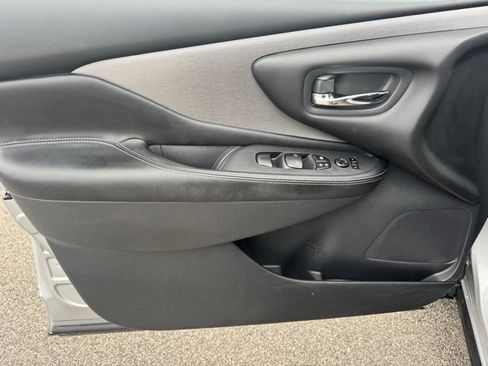 Used 2020 Nissan Murano S image 10