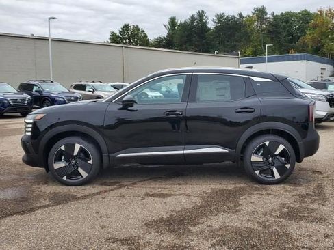 New 2026 Nissan Kicks SR w/ SR Premium Package image 2