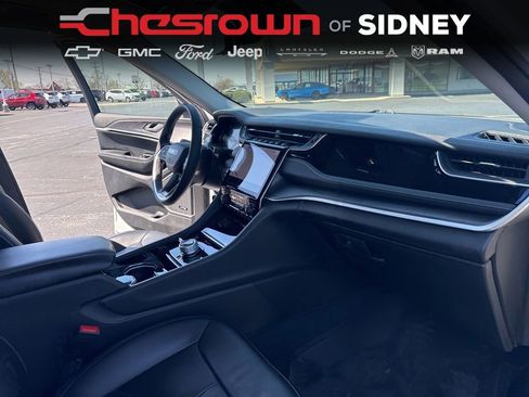 Used 2023 Jeep Grand Cherokee L Limited w/ Luxury Tech Group II image 37