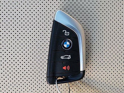 Used 2025 BMW 330i xDrive xDrive w/ M Sport Package image 37