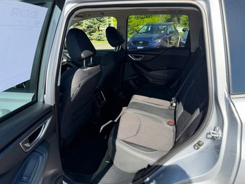 Used 2023 Subaru Forester Premium AWD/4WD image 9