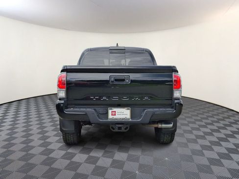 Used 2022 Toyota Tacoma TRD Sport w/ Technology Package AWD/4WD image 7
