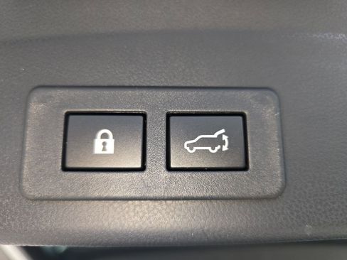 Used 2025 Subaru Ascent Premium AWD/4WD image 31