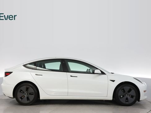 Used 2022 Tesla Model 3 Long Range AWD/4WD image 13
