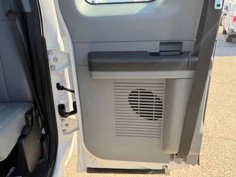 Used 2015 Ford F250 XL w/ Power Equipment Group image 29