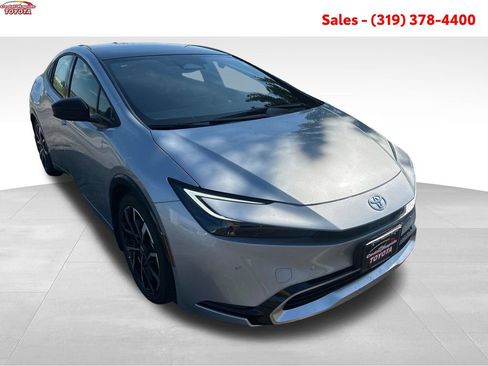 New 2026 Toyota Prius Plug-In Hybrid FWD image 7