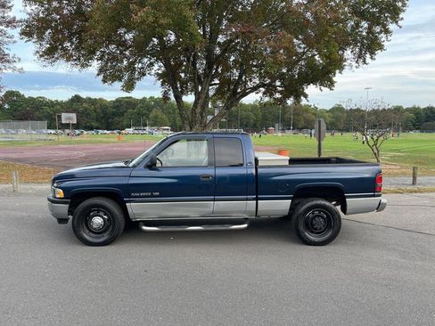 Used 2001 Dodge Ram 2500 Truck 2WD Quad Cab image 23