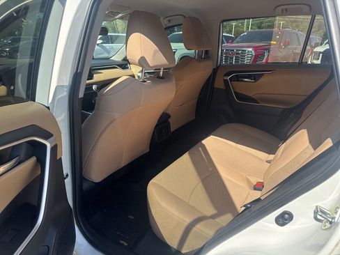 Used 2020 Toyota RAV4 XLE image 13