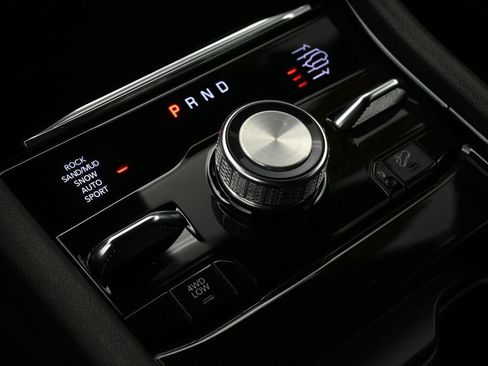 Used 2023 Jeep Grand Cherokee Overland AWD/4WD image 27