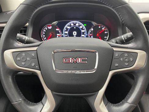 Used 2021 GMC Acadia Denali w/ Denali Technology Package FWD image 23