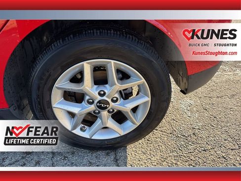 Used 2024 Kia Soul LX w/ Option Group 015 image 17