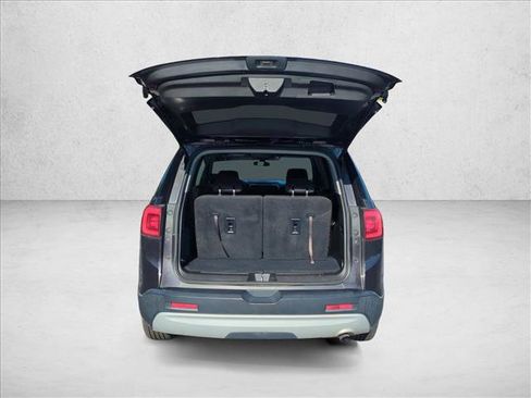 Used 2018 GMC Acadia SLE image 6