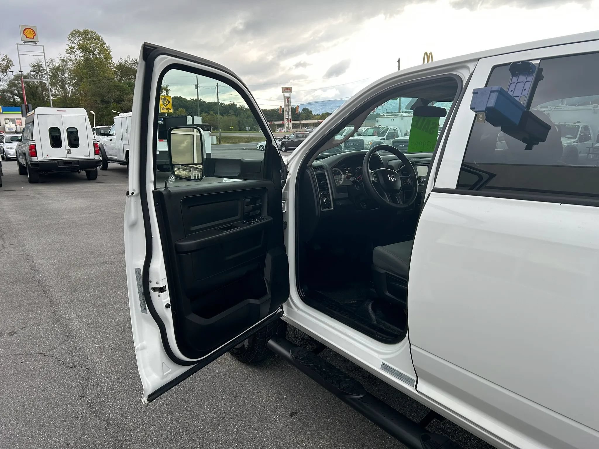 Used 2017 RAM 3500 Tradesman w/ Popular Equipment Group AWD/4WD image 8