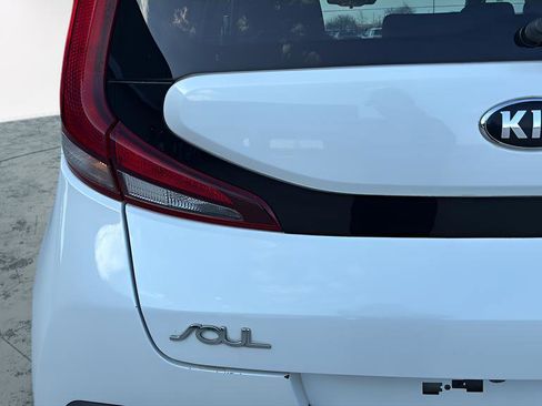 Used 2020 Kia Soul EX FWD image 10