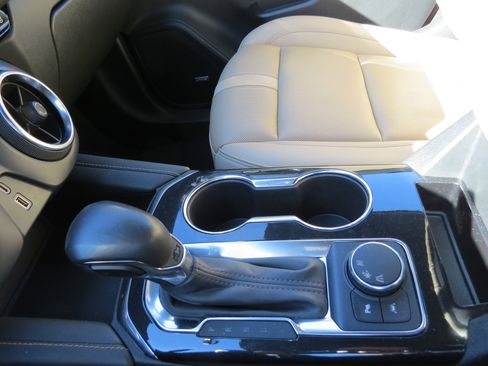 Used 2022 Chevrolet Blazer Premier w/ Enhanced Convenience Package image 22