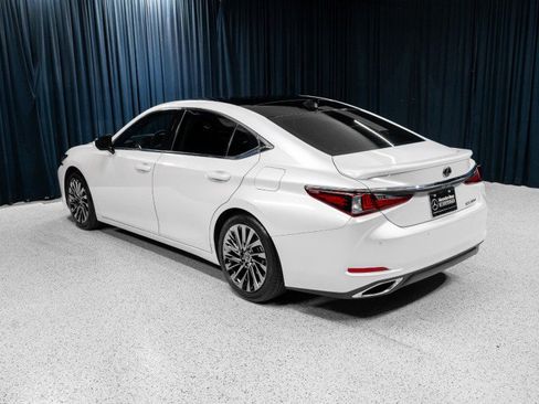 Used 2024 Lexus ES 350 w/ Luxury Package FWD image 6