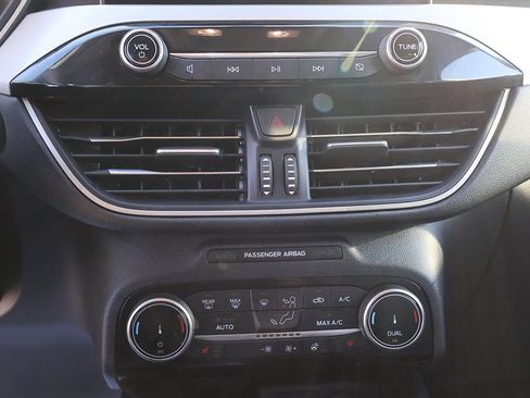 Used 2022 Ford Escape SE w/ Convenience Package image 46