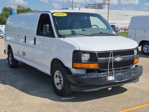 Used 2015 Chevrolet Express 3500 Extended RWD image 1