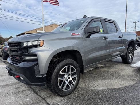 Used 2019 Chevrolet Silverado 1500 LT Trail Boss image 3