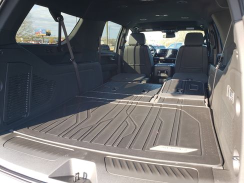 New 2026 Chevrolet Suburban LT w/ Comfort Package image 13