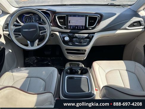 Used 2020 Chrysler Pacifica Limited FWD image 11