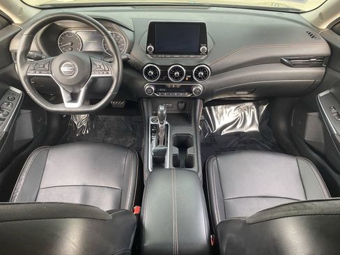 Used 2023 Nissan Sentra SR w/ SR Premium Package image 12