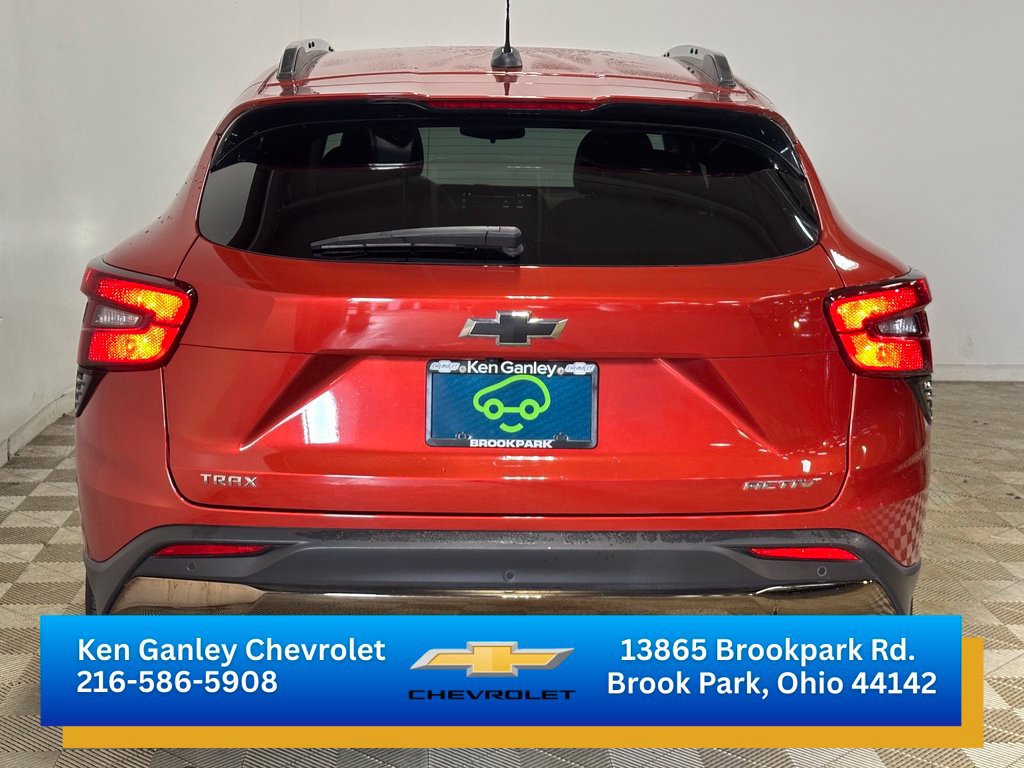 Certified 2024 Chevrolet Trax ACTIV w/ Driver Confidence Package FWD image 6
