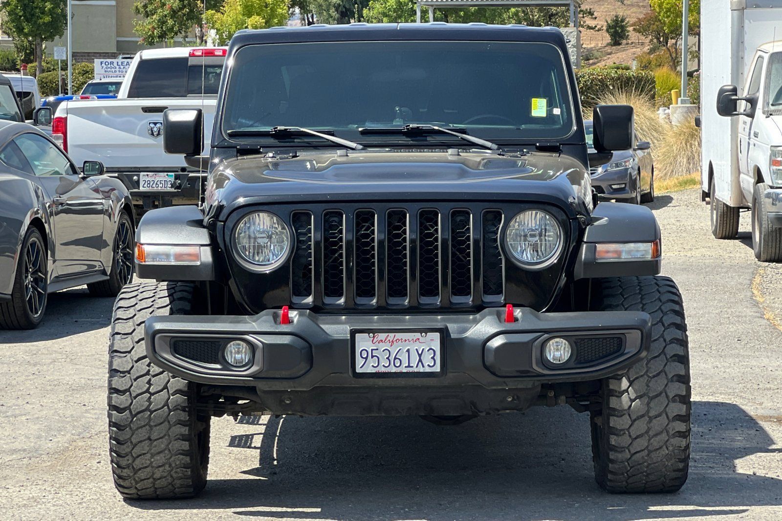 Used 2021 Jeep Gladiator Rubicon w/ Trailer Tow Package AWD/4WD image 9