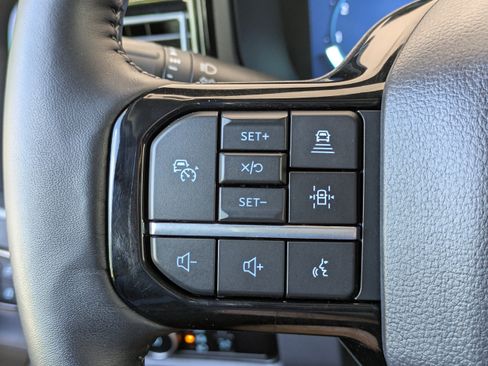 Used 2024 Ford F250 Lariat w/ Lariat Ultimate Package AWD/4WD image 32