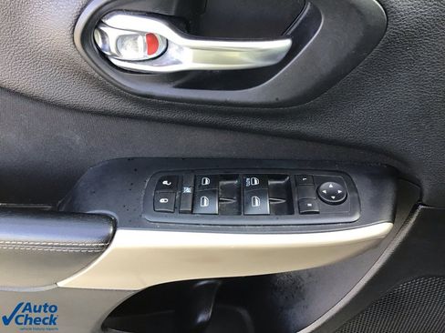 Used 2017 Jeep Cherokee Sport w/ Safety Group image 27