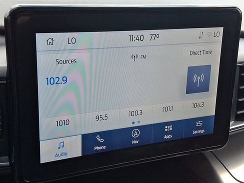 Used 2022 Ford Explorer XLT w/ Equipment Group 202A AWD/4WD image 19
