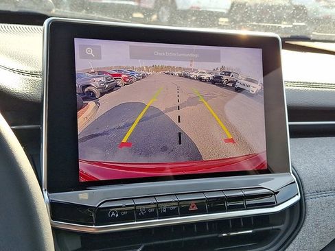 Certified 2023 Jeep Compass Latitude w/ Convenience Group image 21