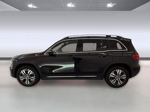 New 2026 Mercedes-Benz GLB 250 image 2