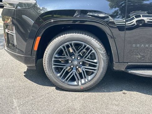 New 2026 Jeep Grand Wagoneer L 4WD image 11
