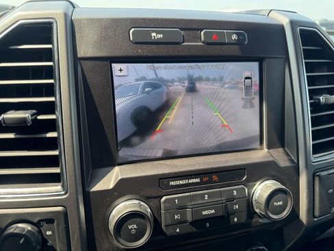 Used 2018 Ford F150 XLT w/ Equipment Group 302A Luxury AWD/4WD image 18