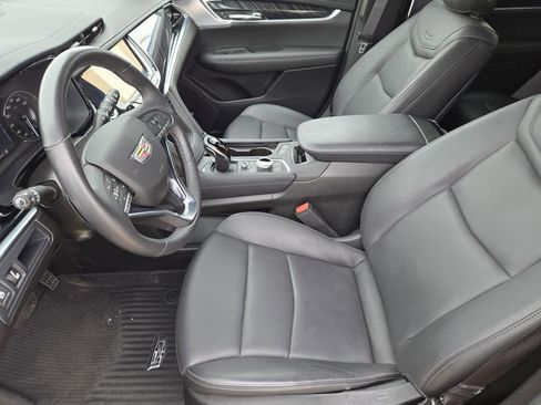 Used 2024 Cadillac XT6 Premium Luxury w/ LPO, Floor Liner Package AWD/4WD image 8