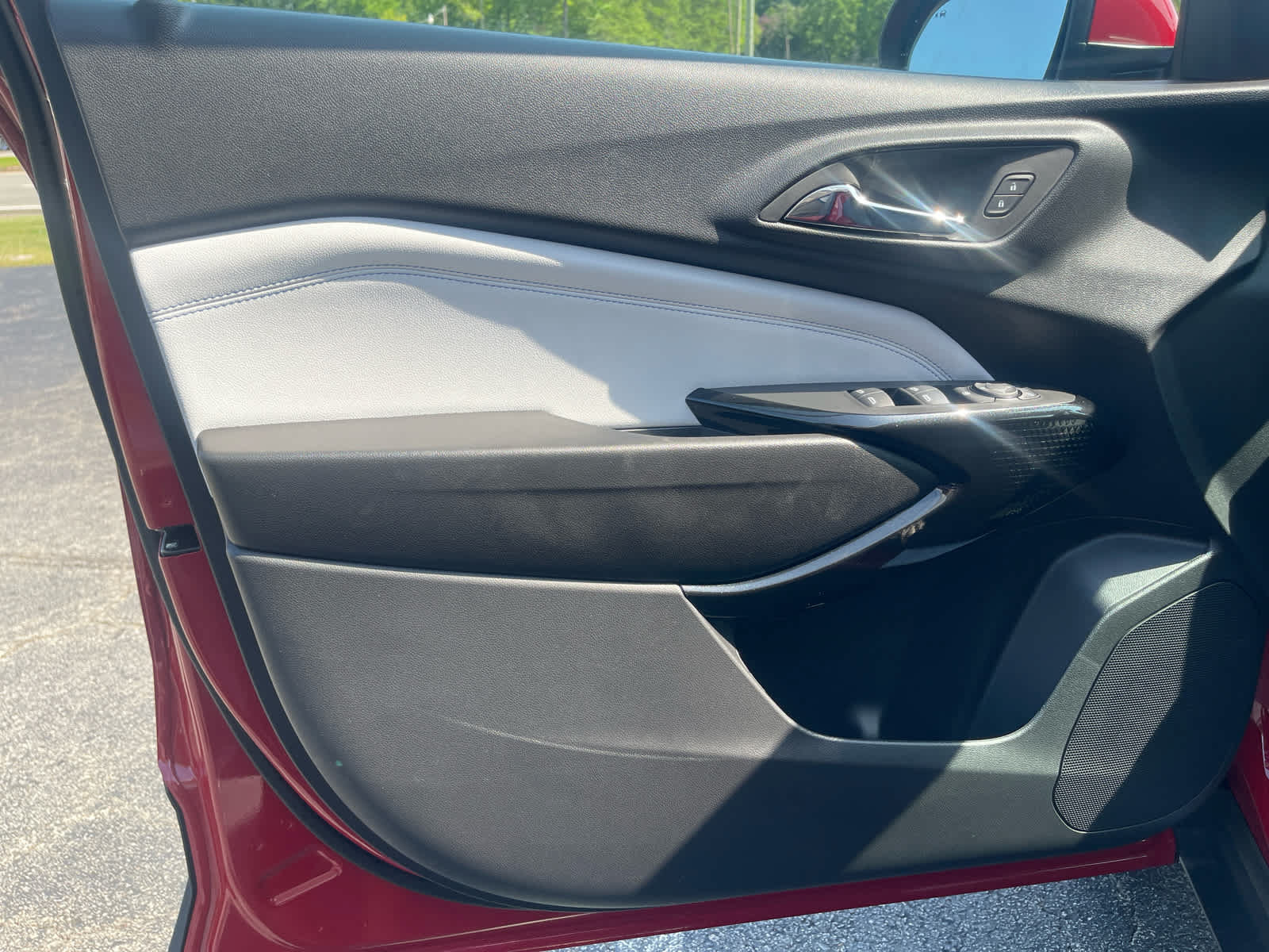New 2026 Chevrolet Trax LT w/ Driver Confidence Package FWD image 9