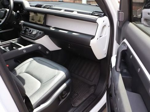 Used 2024 Land Rover Defender 110 S AWD/4WD image 49