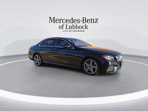 Used 2017 Mercedes-Benz E 300 image 2