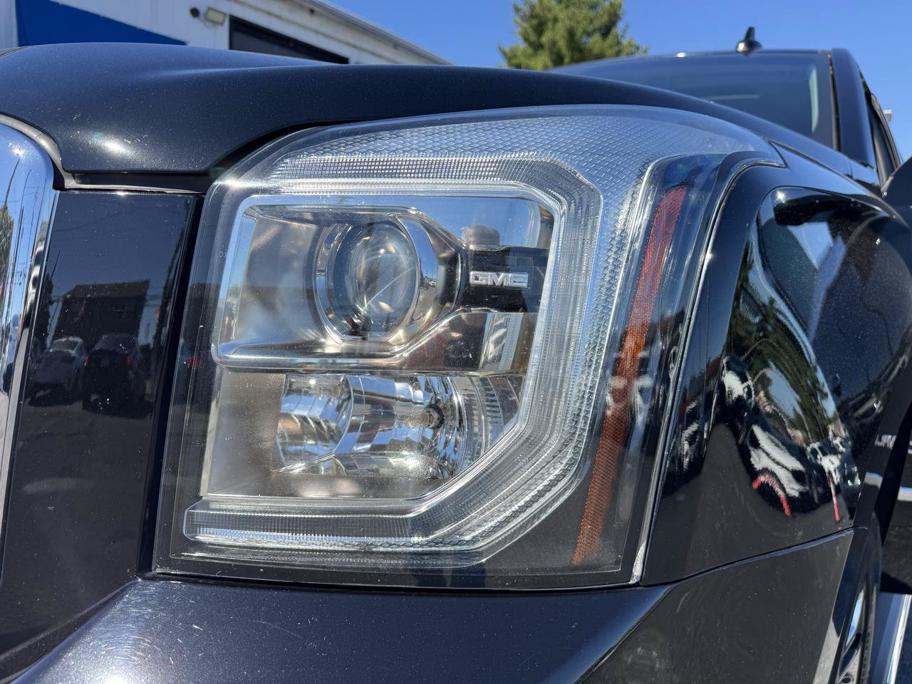 Used 2019 GMC Yukon Denali w/ Denali Ultimate Package AWD/4WD image 24