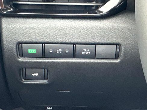 New 2025 Nissan Sentra SV w/ All-Weather Package image 17