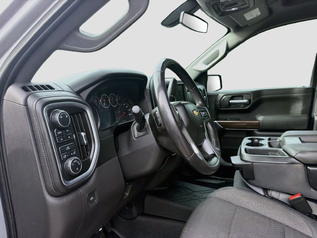Used 2019 Chevrolet Silverado 1500 LT w/ Texas Edition AWD/4WD image 9
